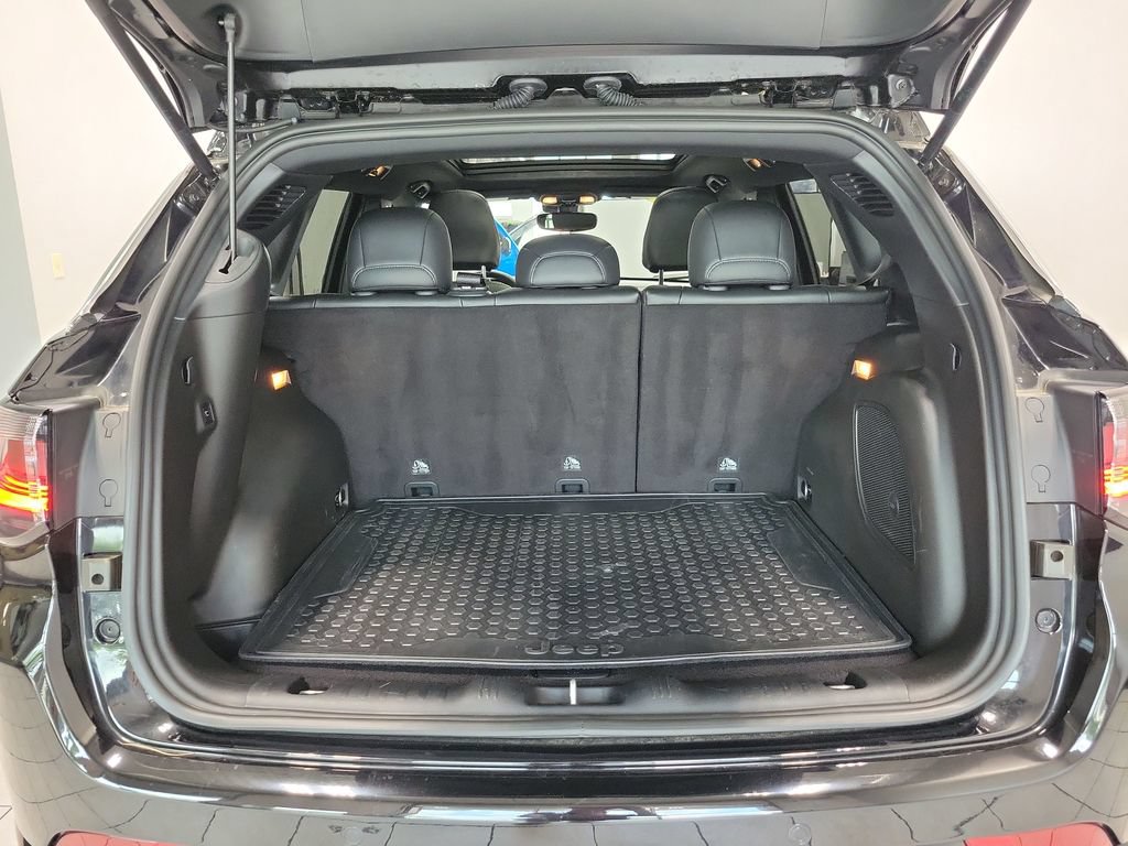 Certified 2024 Jeep Compass Limited w/ Elite Group AWD/4WD image 14