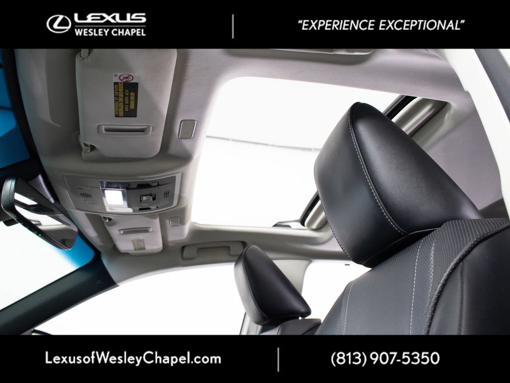 Used 2021 Lexus ES 300h Ultra Luxury w/ Accessory Package 2 FWD image 43