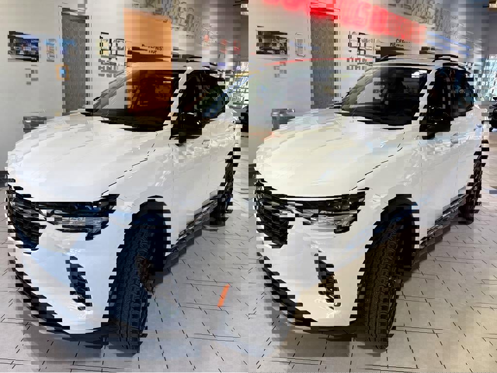 Used 2023 Buick Envision Essence w/ Sport Touring Package image 7