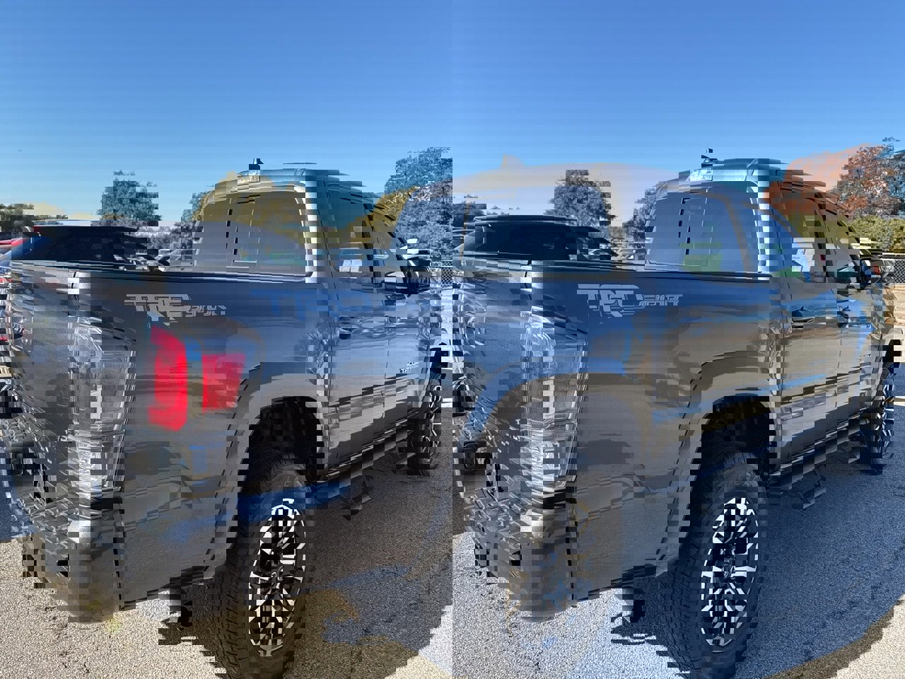 Used 2020 Toyota Tacoma TRD Sport image 5