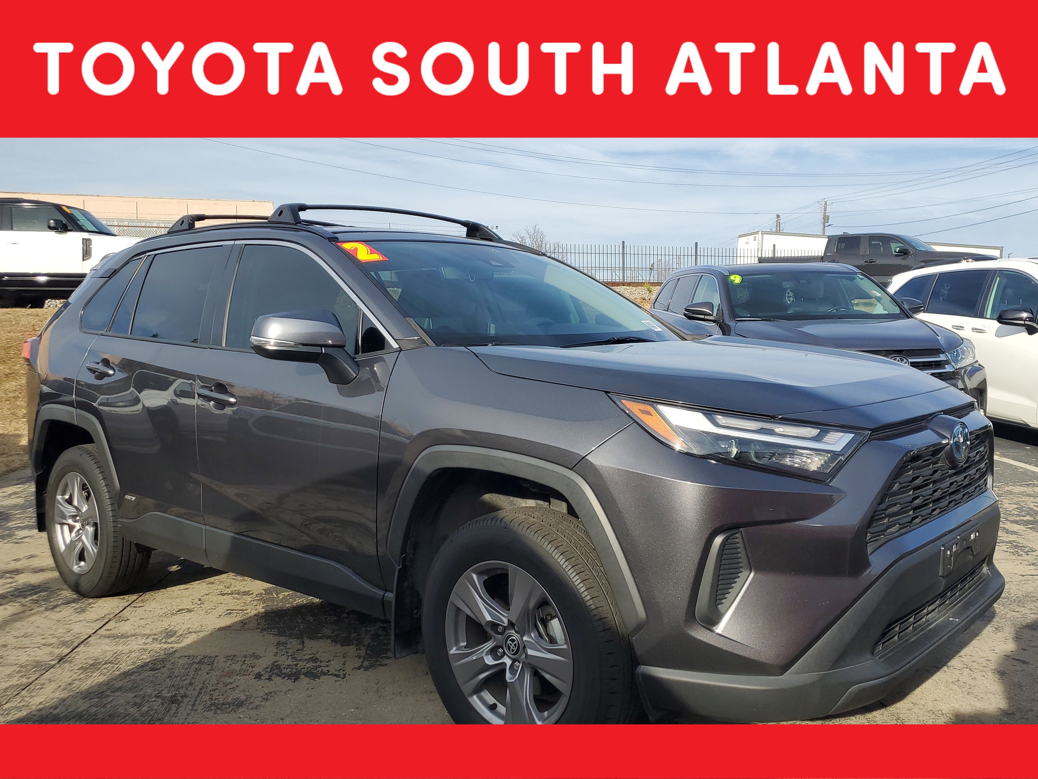 Used 2022 Toyota RAV4 XLE image 1