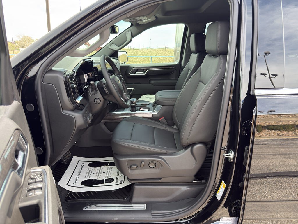 New 2026 Chevrolet Silverado 1500 LTZ w/ Z71 Off-Road Package AWD/4WD image 16