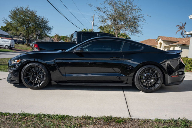 Used 2018 Ford Mustang Shelby GT350 w/ Electronics Package image 3