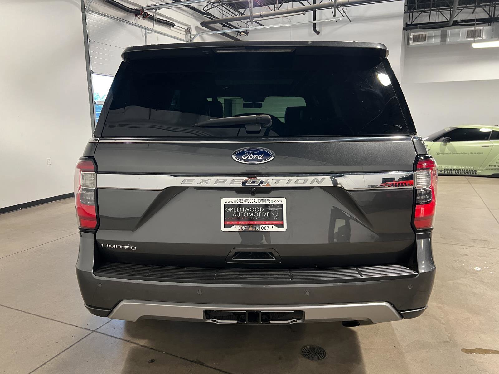 Used 2019 Ford Expedition Limited w/ Equipment Group 301A AWD/4WD image 4