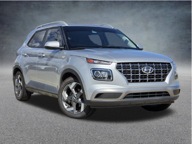Used 2022 Hyundai Venue SEL FWD image 3