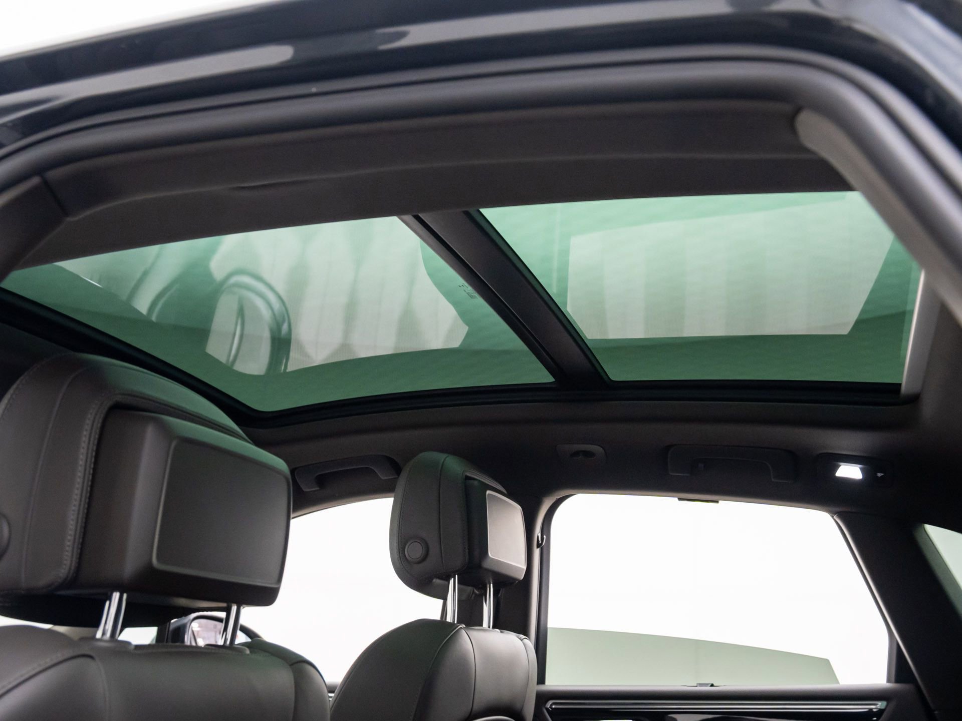 Used 2017 Porsche Macan S image 19