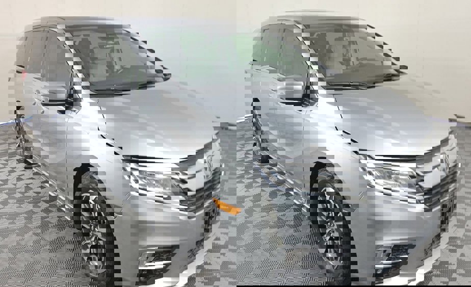 Used 2020 Honda Odyssey Touring image 3