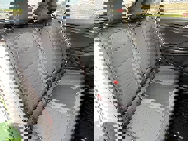 New 2025 Volkswagen Taos SE image 34