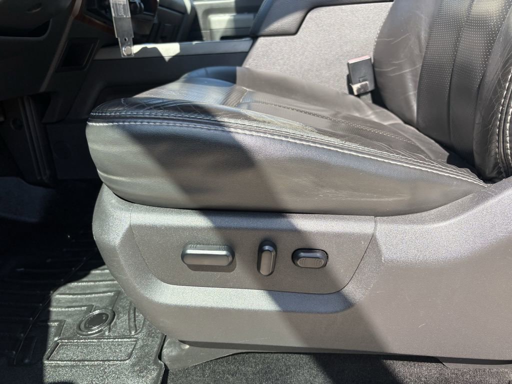 Used 2011 Ford F250 Lariat w/ Chrome Pkg image 13