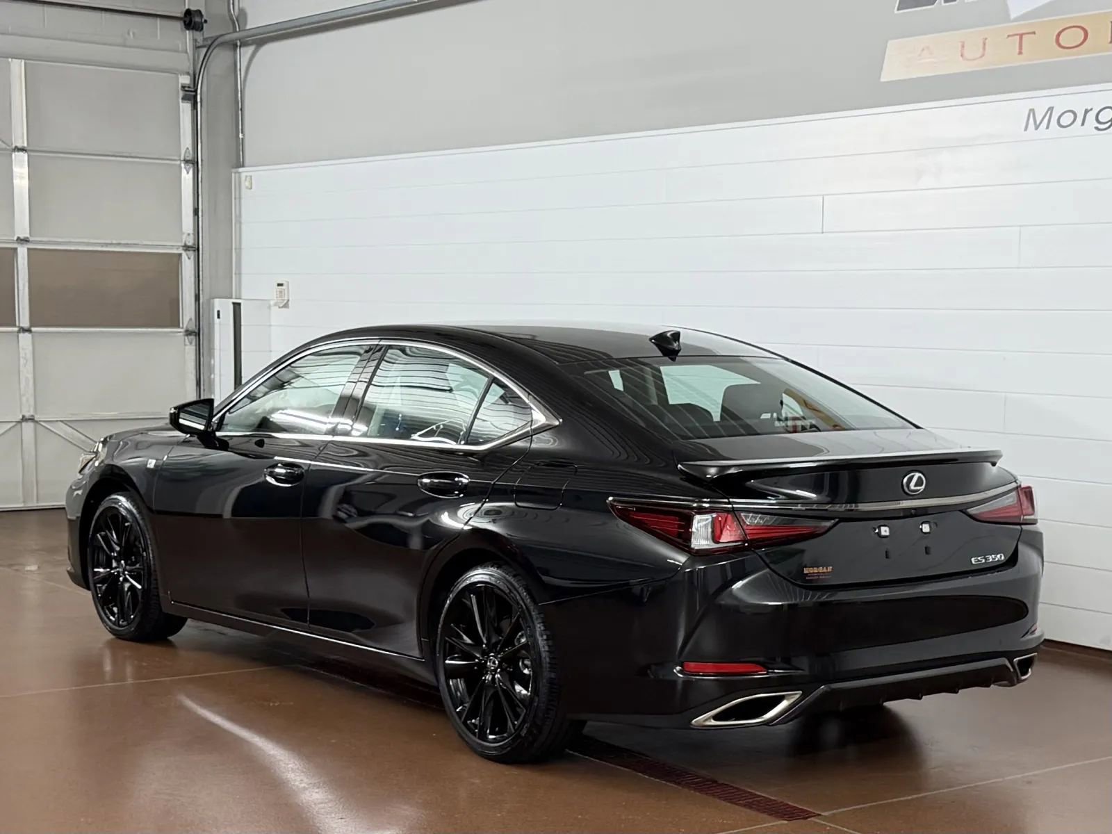 Used 2025 Lexus ES 350 w/ Technology Package FWD image 5
