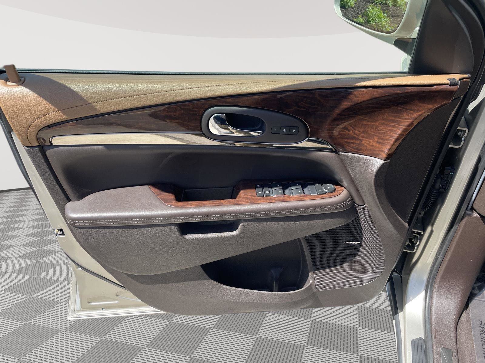 Used 2014 Buick Enclave Leather FWD image 22