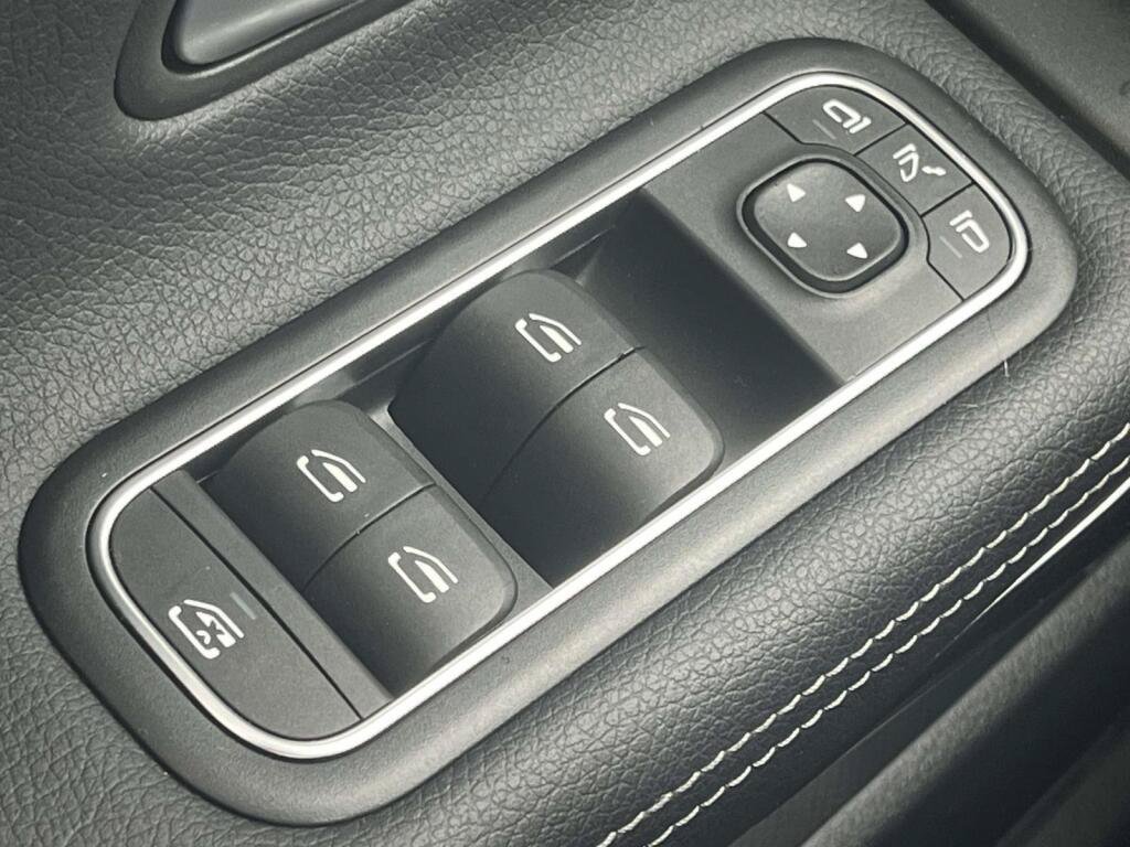Certified 2023 Mercedes-Benz CLA 250 4MATIC image 31