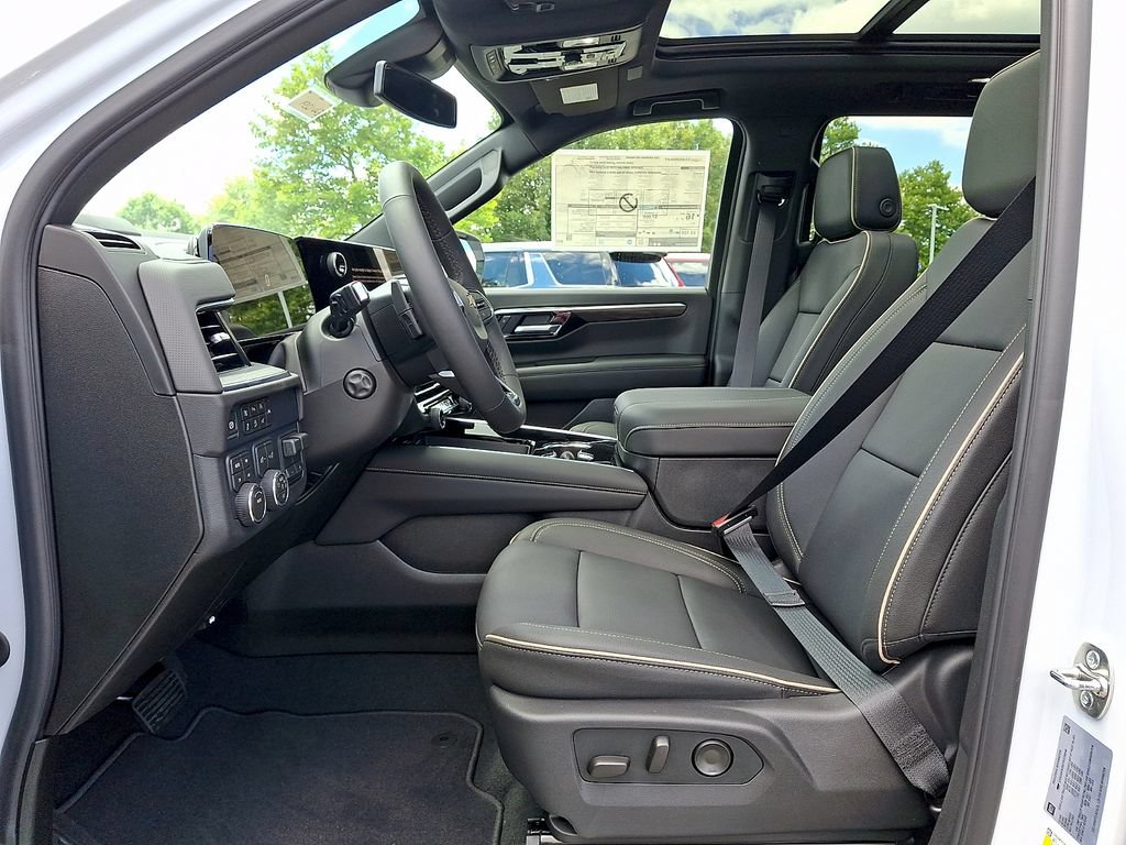 New 2026 Chevrolet Suburban Premier w/ Sun And Tow Package AWD/4WD image 10