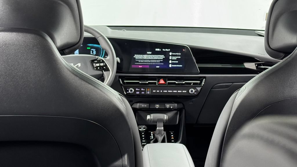 New 2026 Kia Niro SX Touring FWD image 17