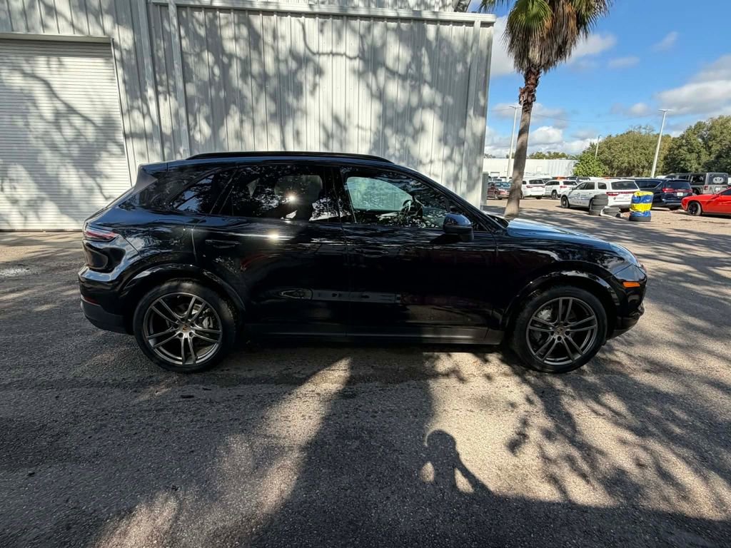 Used 2023 Porsche Cayenne S image 7
