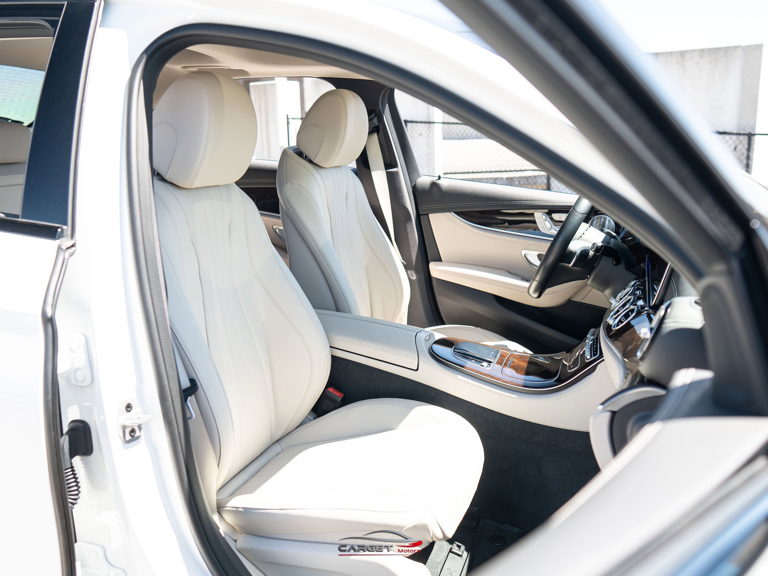 Used 2021 Mercedes-Benz E 350 4MATIC Sedan w/ Premium Package image 17