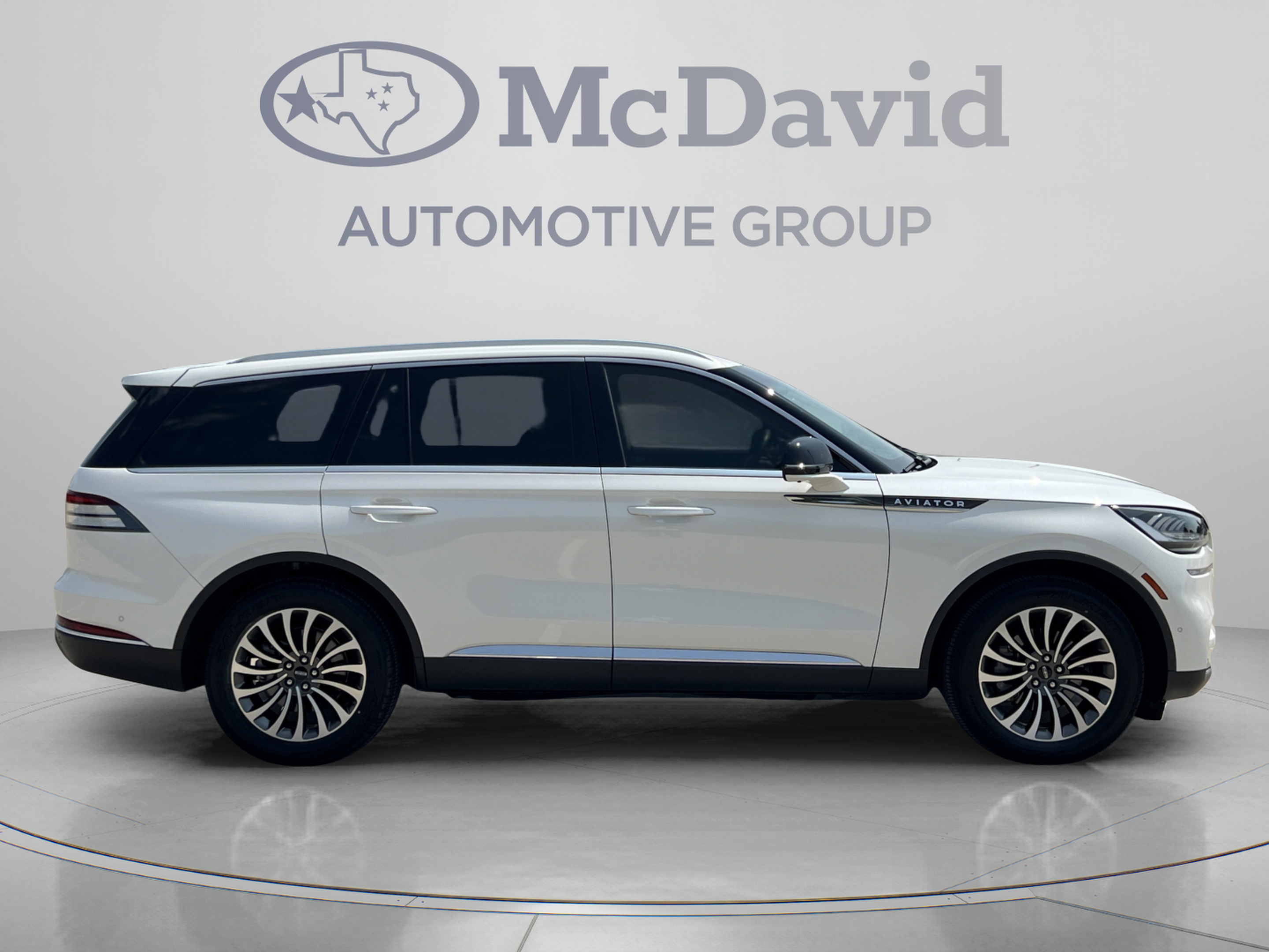 Certified 2024 Lincoln Aviator Reserve w/ Equipment Group 201A RWD image 8