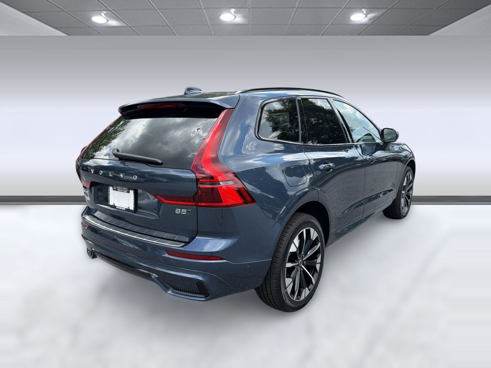 New 2026 Volvo XC60 B5 Plus w/ Protection Package Premier AWD/4WD image 9