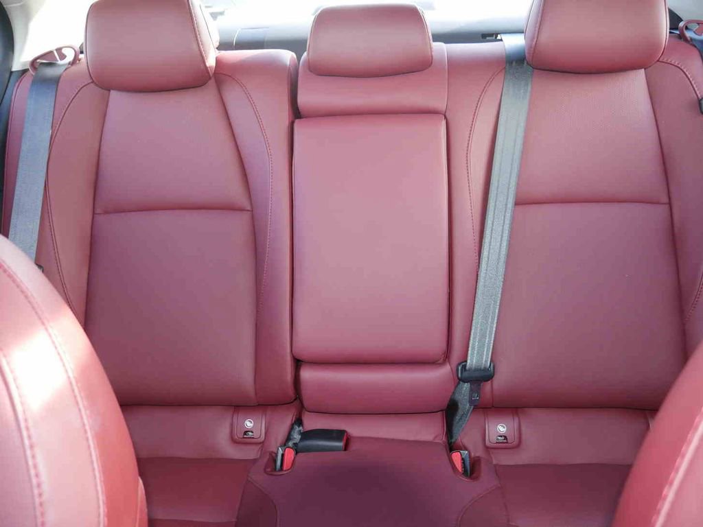 Used 2024 MAZDA MAZDA3 s image 32