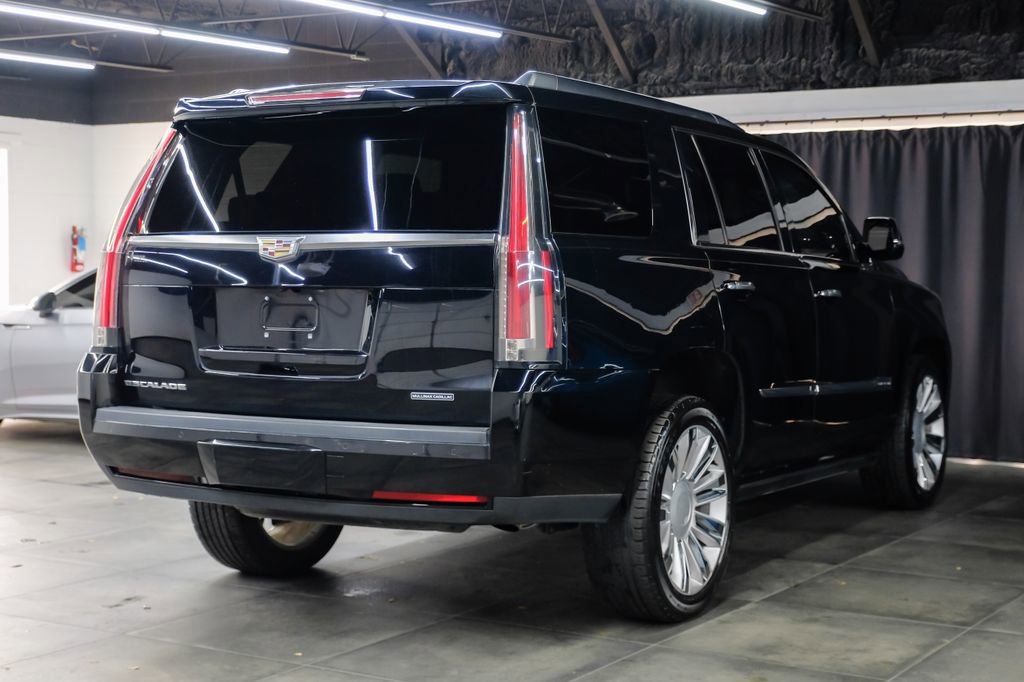 Used 2016 Cadillac Escalade Platinum RWD image 11