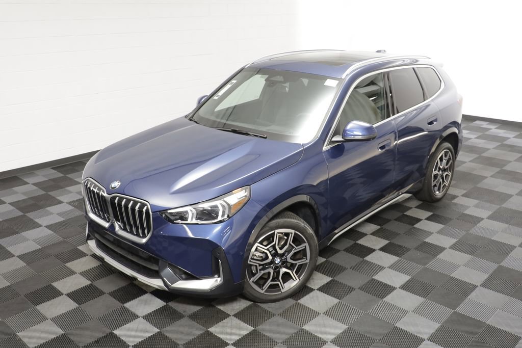 Certified 2025 BMW X1 xDrive28i AWD/4WD image 2