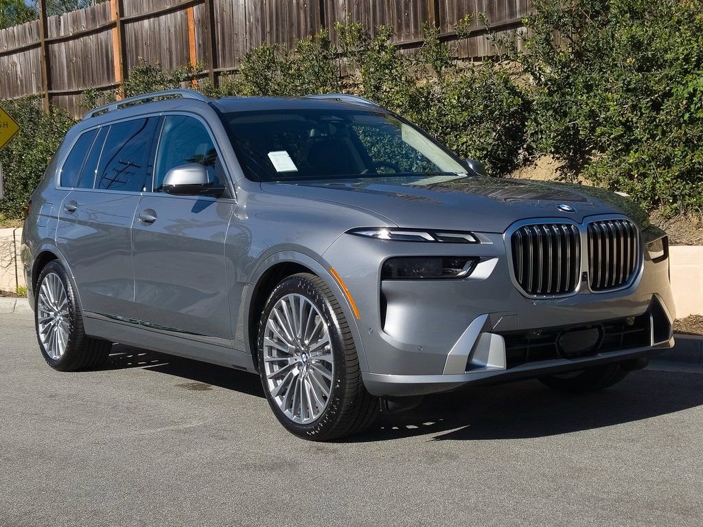 New 2026 BMW X7 xDrive40i w/ Executive Package image 2