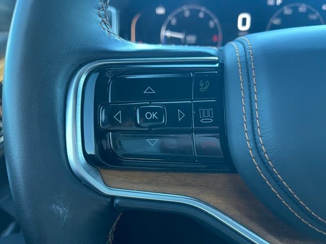 Used 2023 Jeep Grand Wagoneer L Series III w/ Rear Seat Video Group 1 AWD/4WD image 21