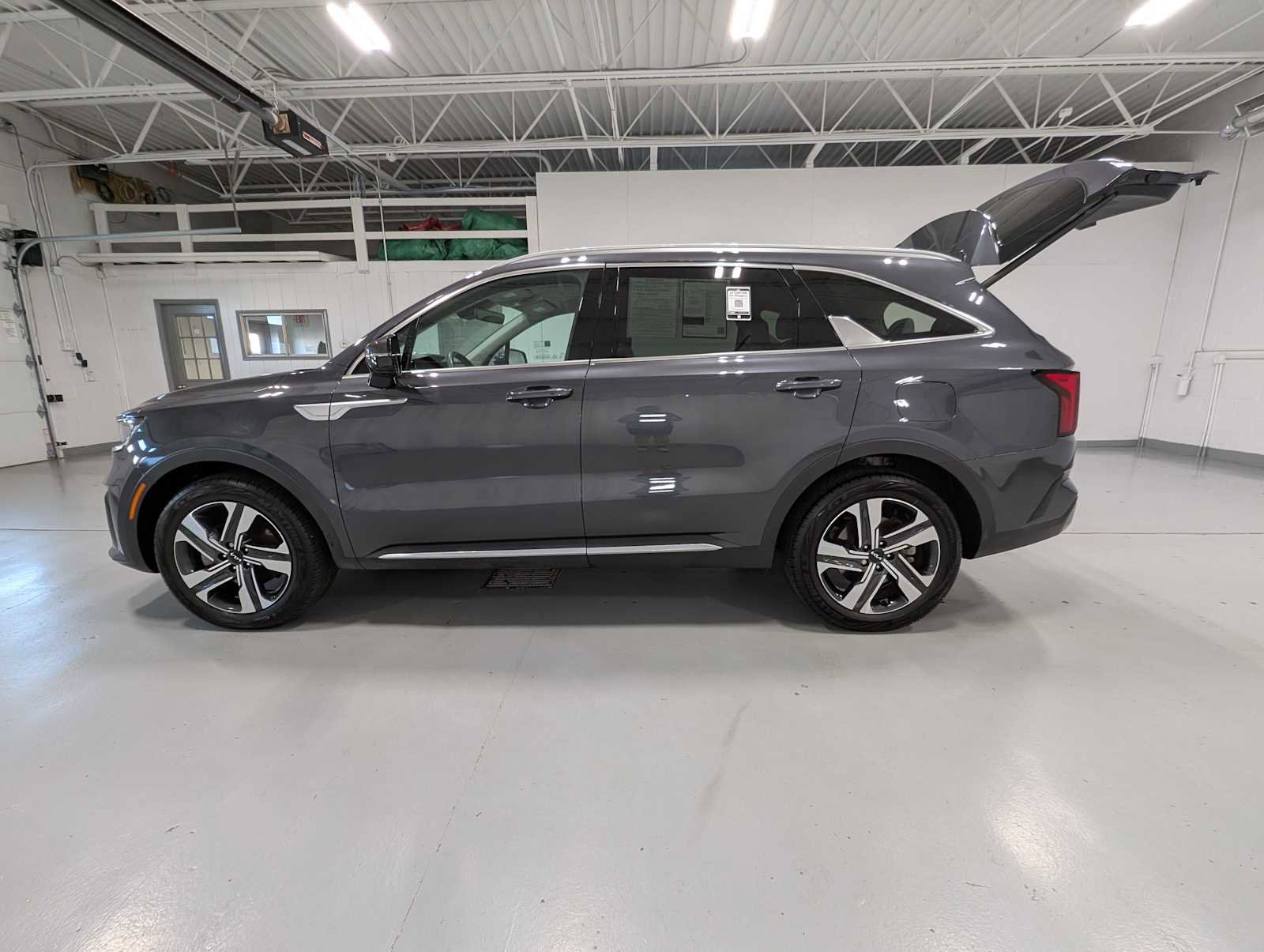 Certified 2023 Kia Sorento EX image 11