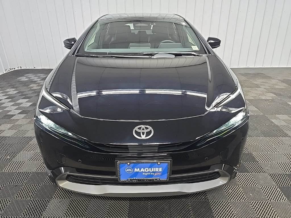 Used 2024 Toyota Prius XLE AWD/4WD image 8