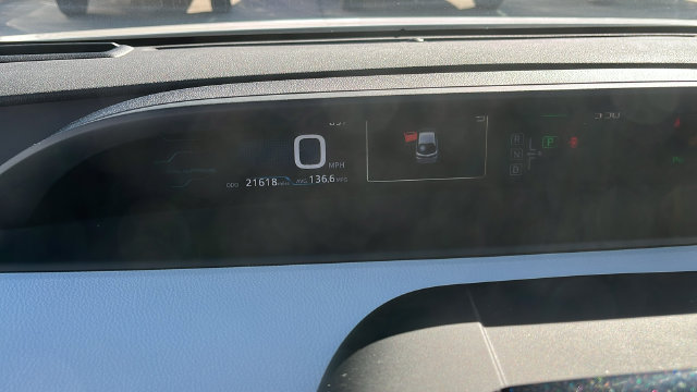 Used 2018 Toyota Prius Prime Advanced w/ Carpet Mat Package FWD image 6