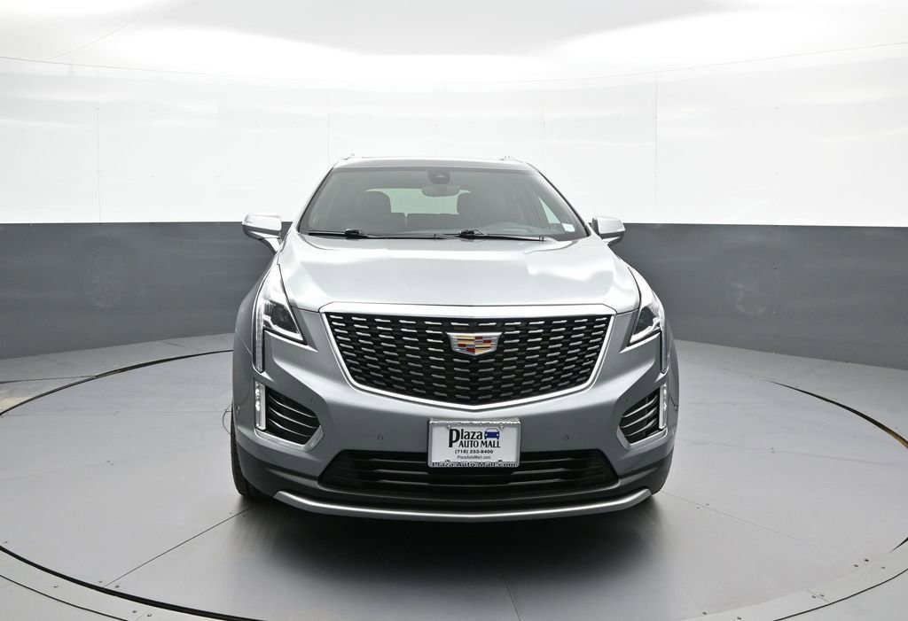 Used 2023 Cadillac XT5 Premium Luxury w/ Technology Package image 2