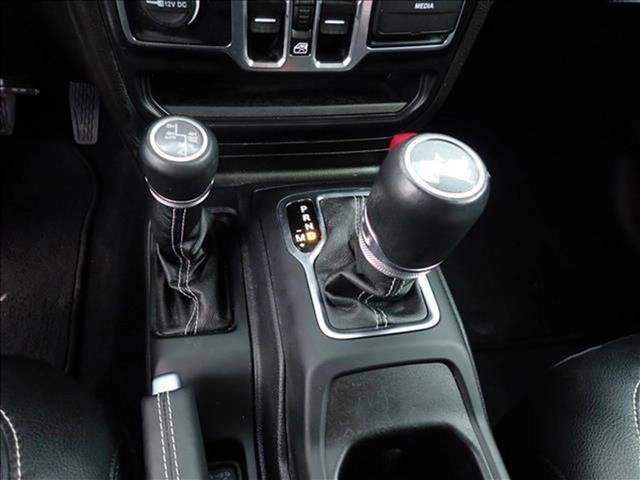 Used 2023 Jeep Wrangler Unlimited Sahara w/ Cold Weather Group AWD/4WD image 20