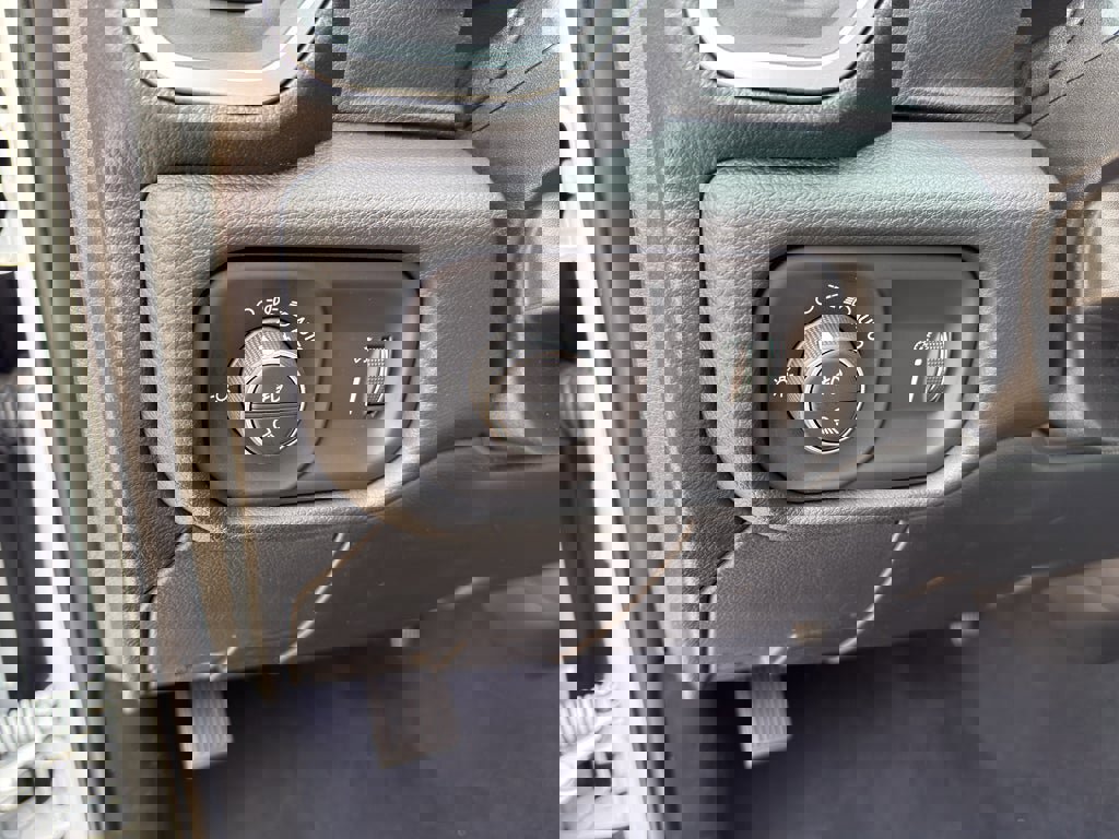 Used 2024 RAM 2500 Big Horn image 12