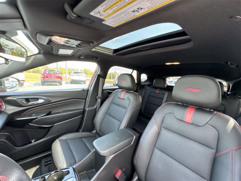 Used 2024 Chevrolet Trax RS w/ Sunroof Package image 22