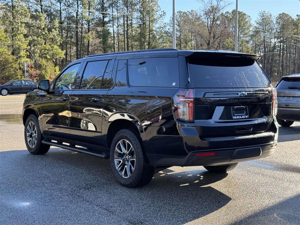 Used 2023 Chevrolet Suburban Z71 w/ Luxury Package image 23