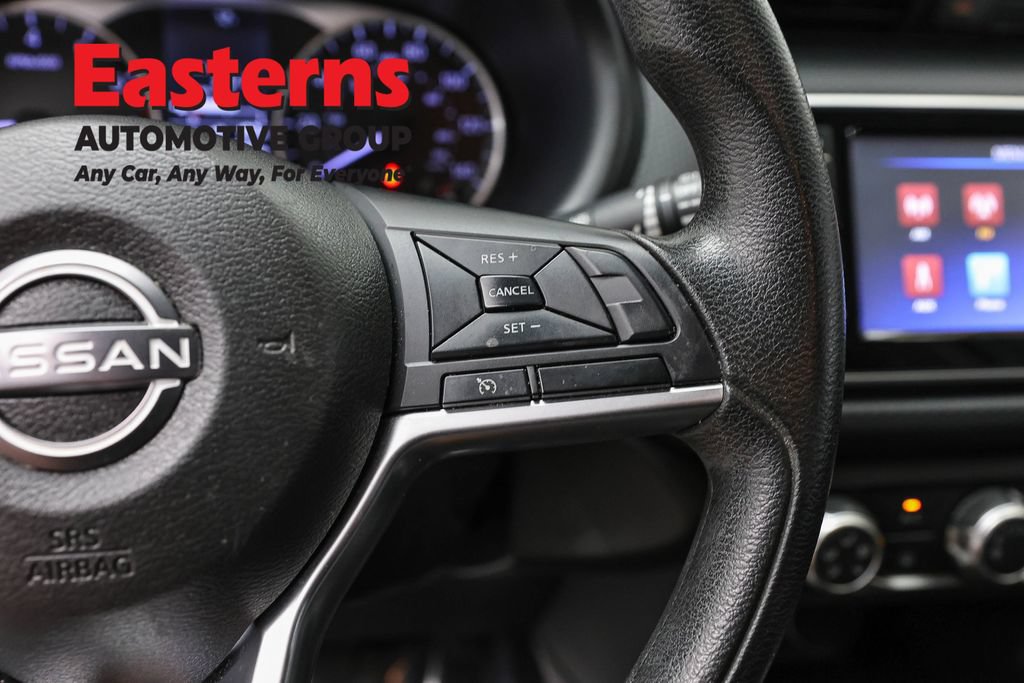 Used 2022 Nissan Kicks S FWD image 15