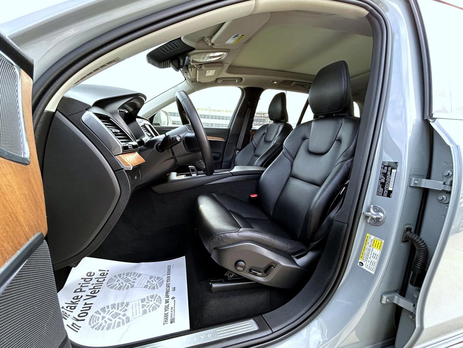 Used 2024 Volvo XC90 B6 Plus image 10