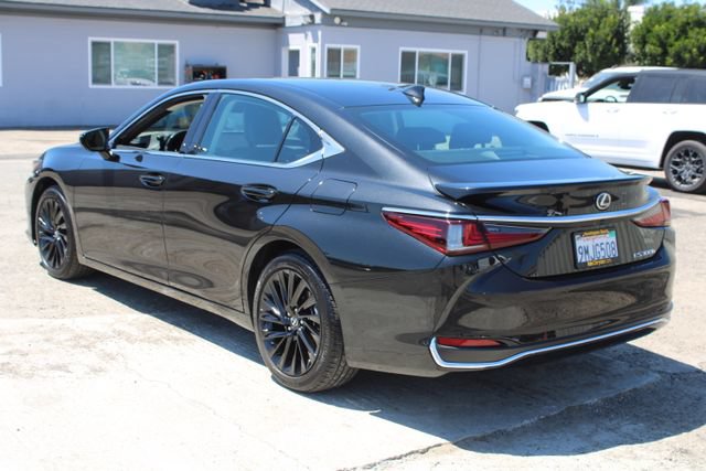 Used 2024 Lexus ES 300h w/ Accessory Package (Z1) FWD image 6