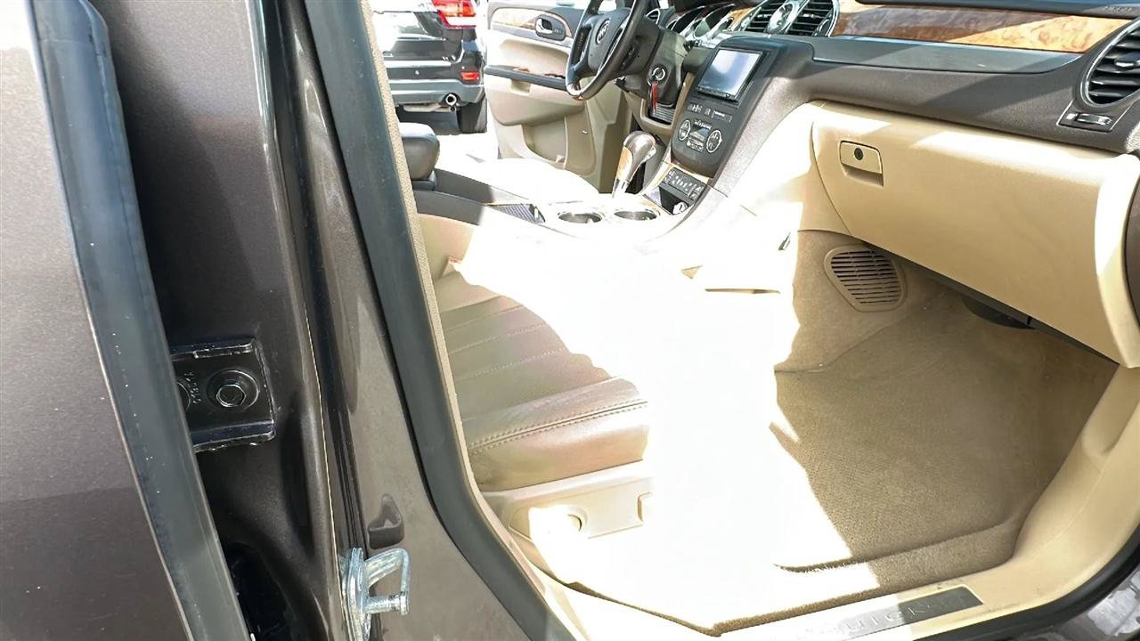 Used 2011 Buick Enclave CXL AWD/4WD image 33
