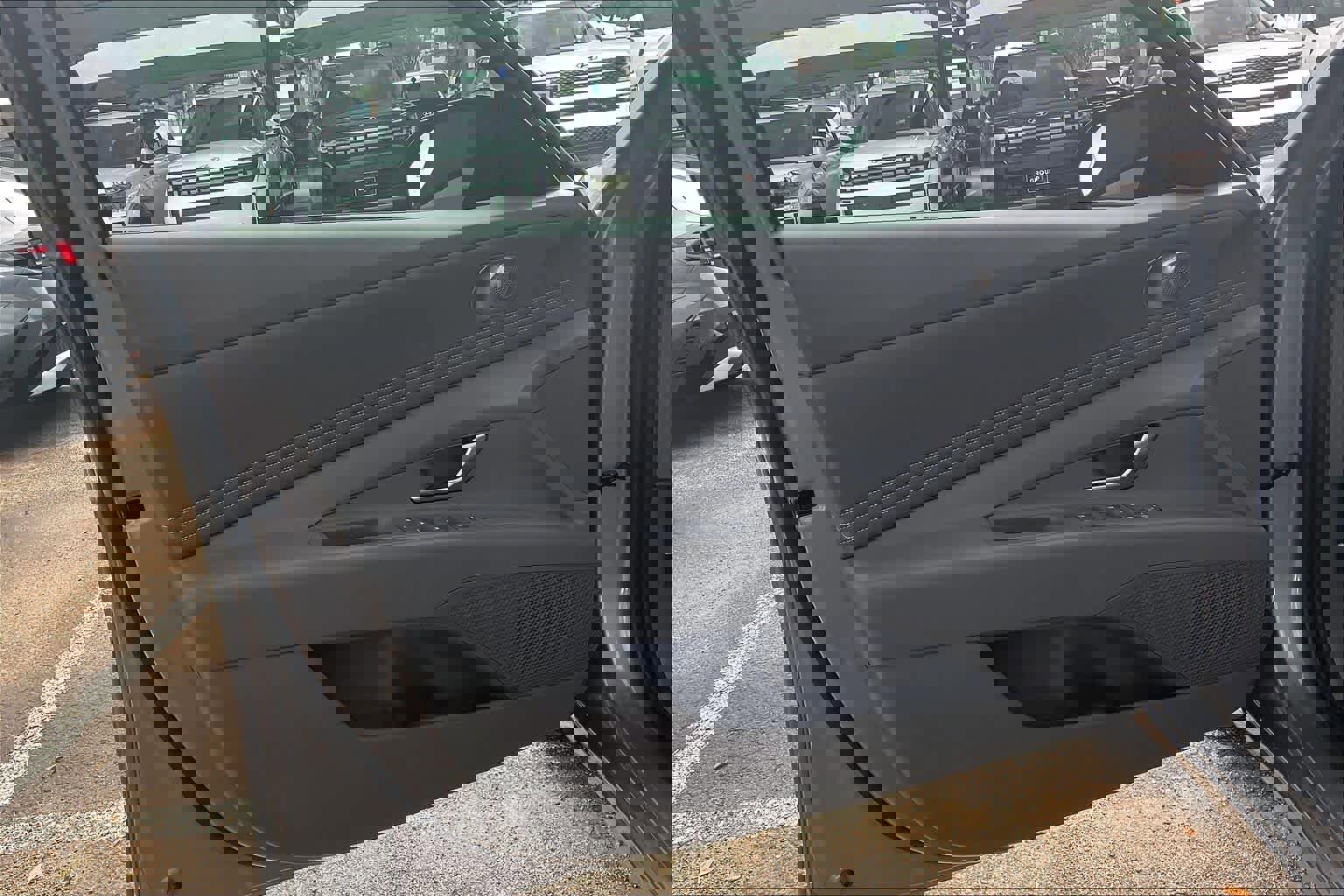 Certified 2025 Hyundai Elantra Sport image 22