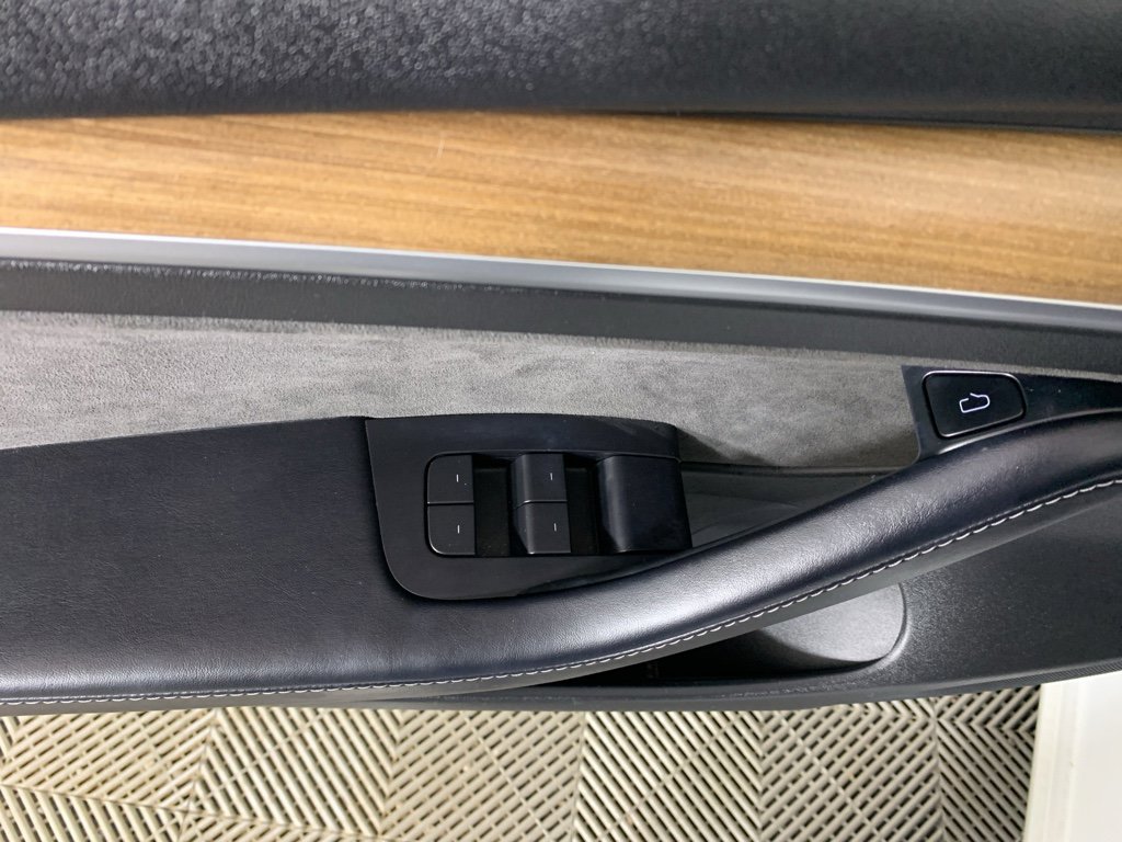 Used 2022 Tesla Model 3 Performance image 12