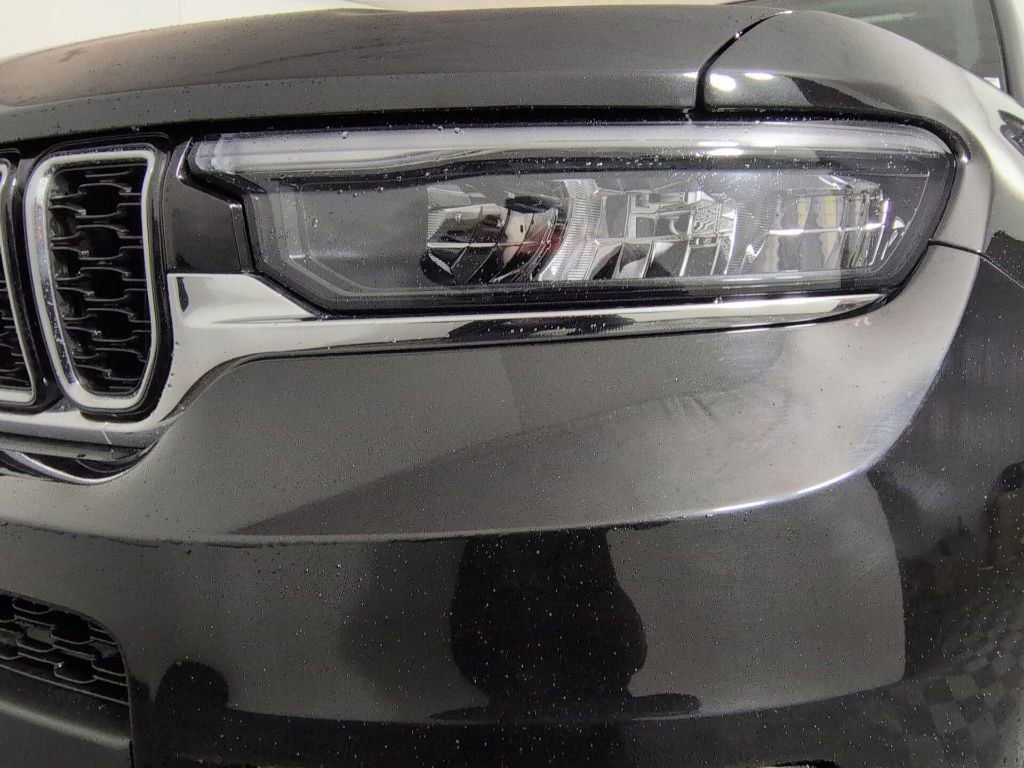 Certified 2023 Jeep Grand Cherokee L Limited w/ Luxury Tech Group II AWD/4WD image 15