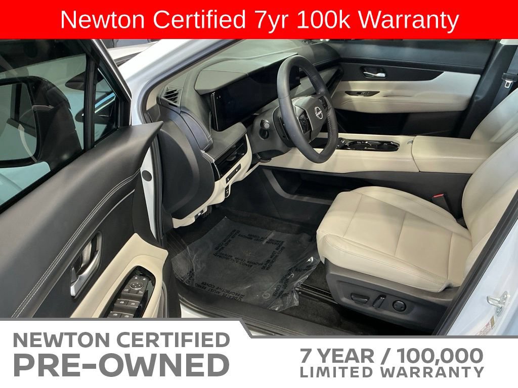 Used 2025 Nissan Murano SV AWD/4WD image 7