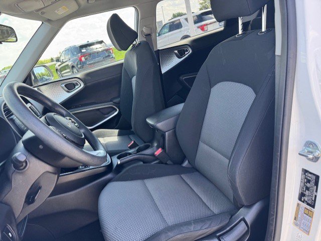 Used 2022 Kia Soul LX w/ Technology Package FWD image 13