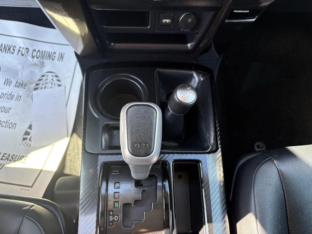 Used 2024 Toyota 4Runner TRD Off-Road Premium image 38