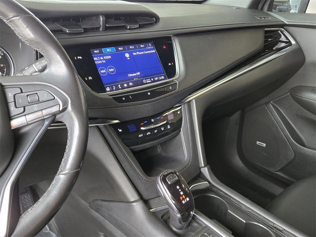 Used 2021 Cadillac XT6 Luxury image 26