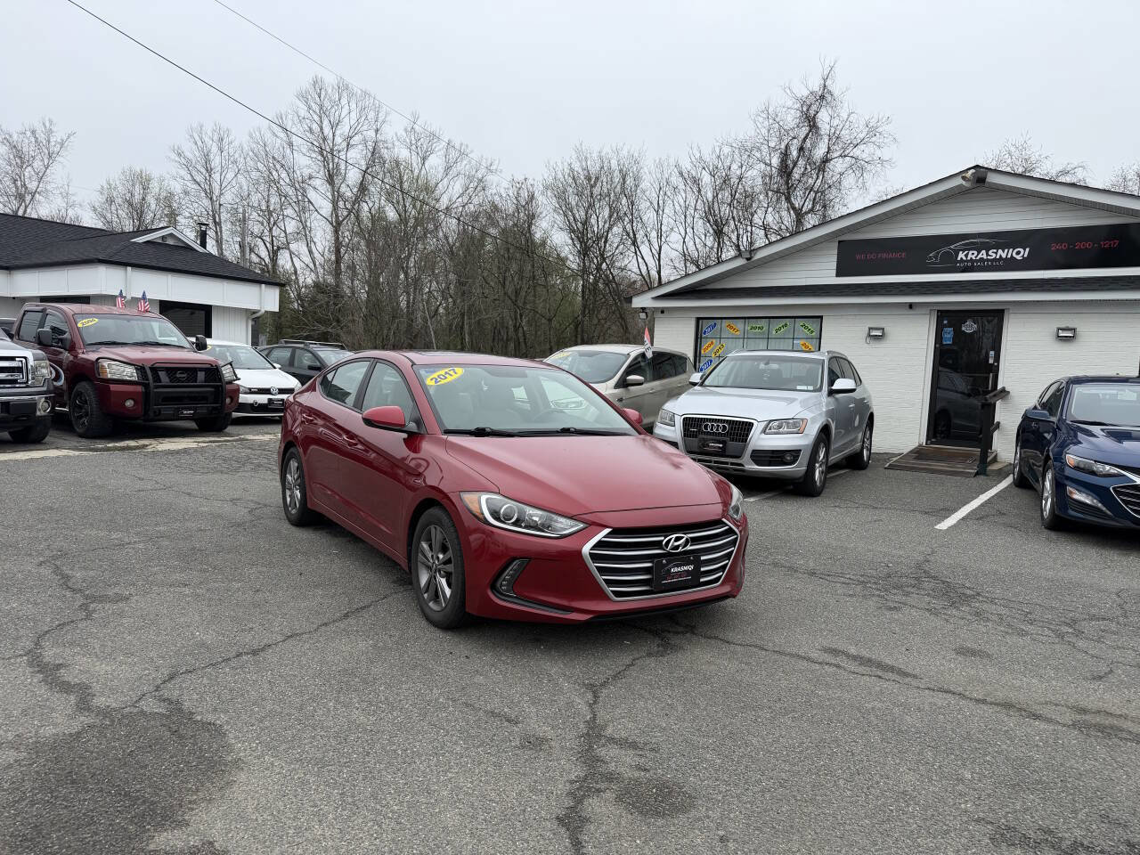 Used 2017 Hyundai Elantra Value Edition FWD image 3