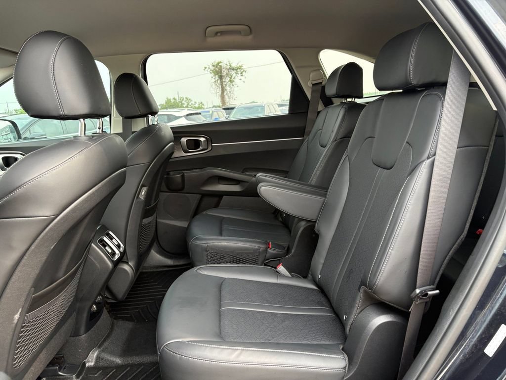 Certified 2022 Kia Sorento S FWD image 14