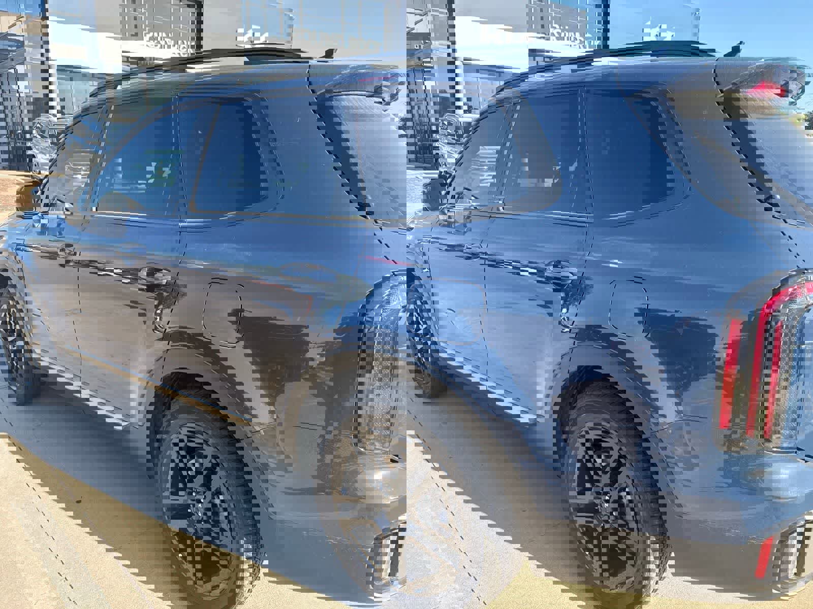 Certified 2023 Kia Telluride EX X-Line image 3