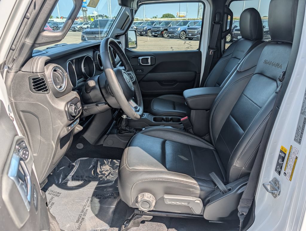 Used 2023 Jeep Wrangler Unlimited Sahara w/ Cold Weather Group AWD/4WD image 14
